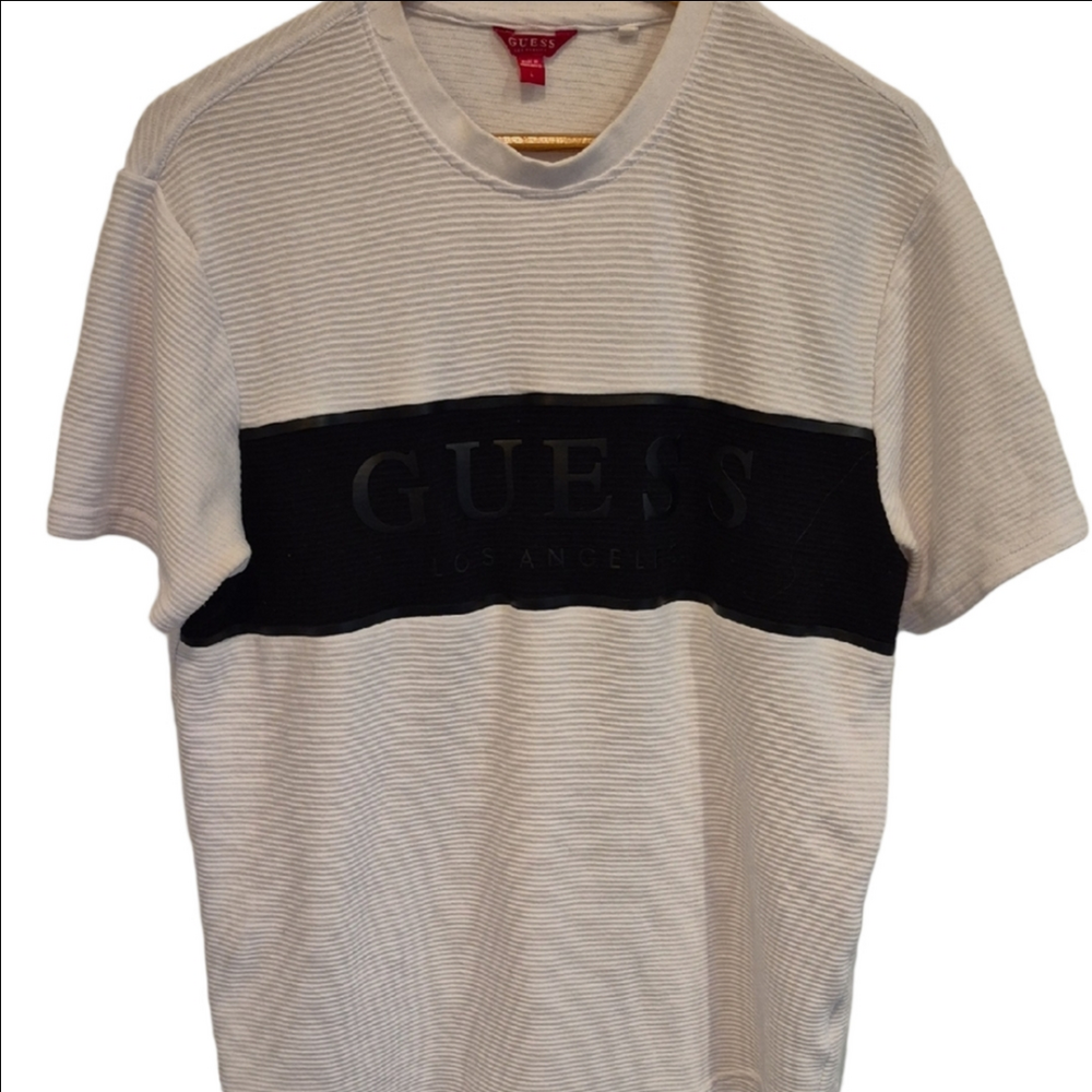 GUESS Striped White and Black Tee With Raised Logo